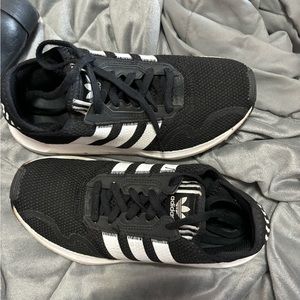 women’s tennis shoes 6.5